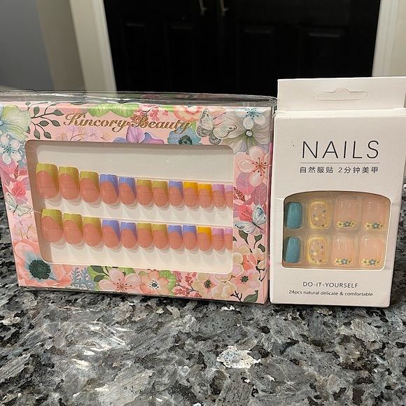 NEW Multicolor French Tip Style Flower Blue Yellow Polka Dot Nail Set Bundle - Picture 2 of 4